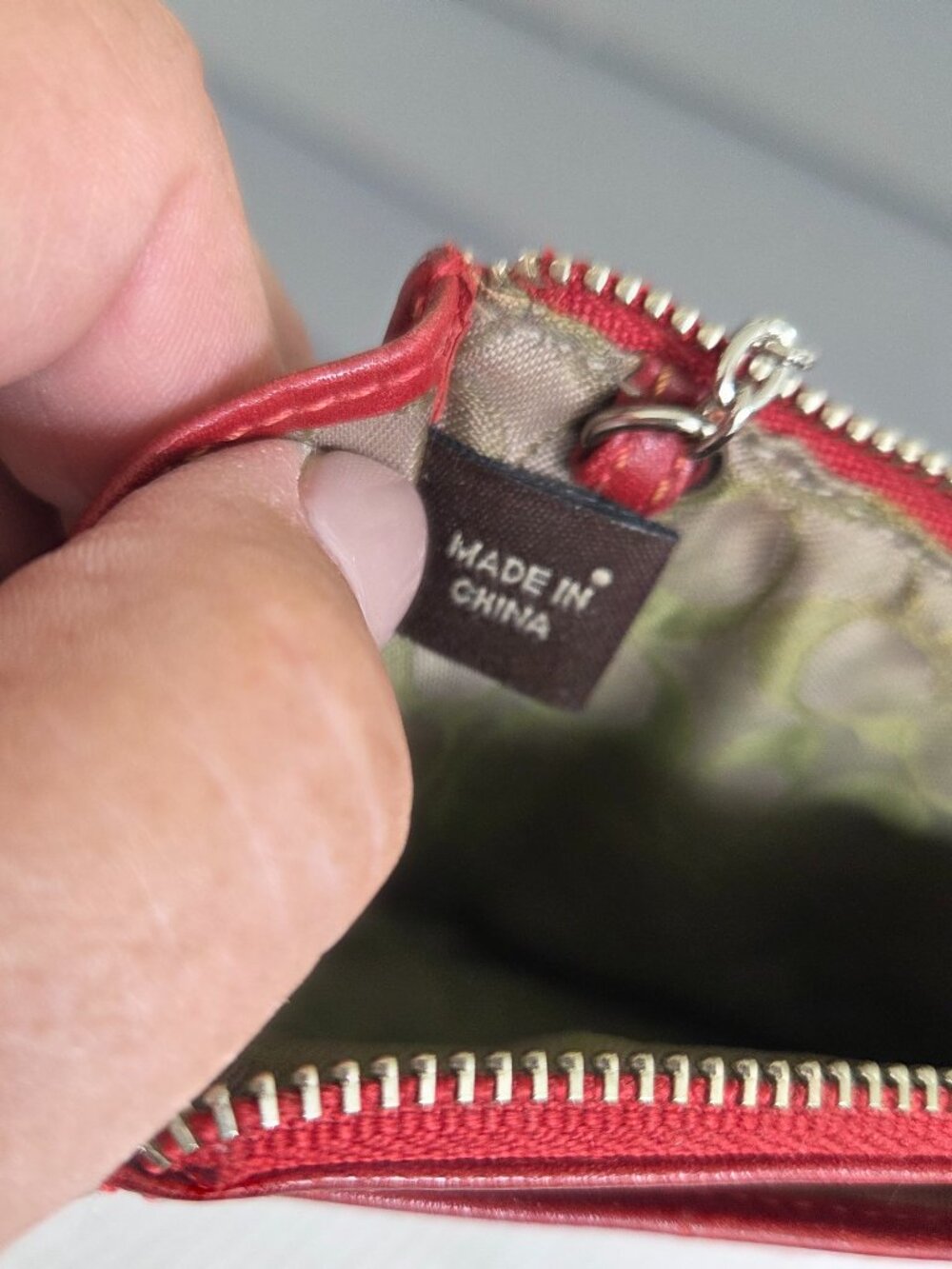 Coach Vintage Red Leather Mini Skinny I.D. Credit Card Coin Key Case - Picture 7 of 7